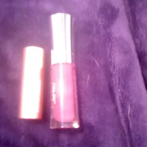 2 travel size makeup